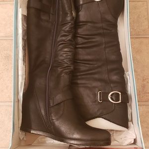 Bare Traps black tall boots